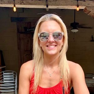 Meet your Posher, Chelsie